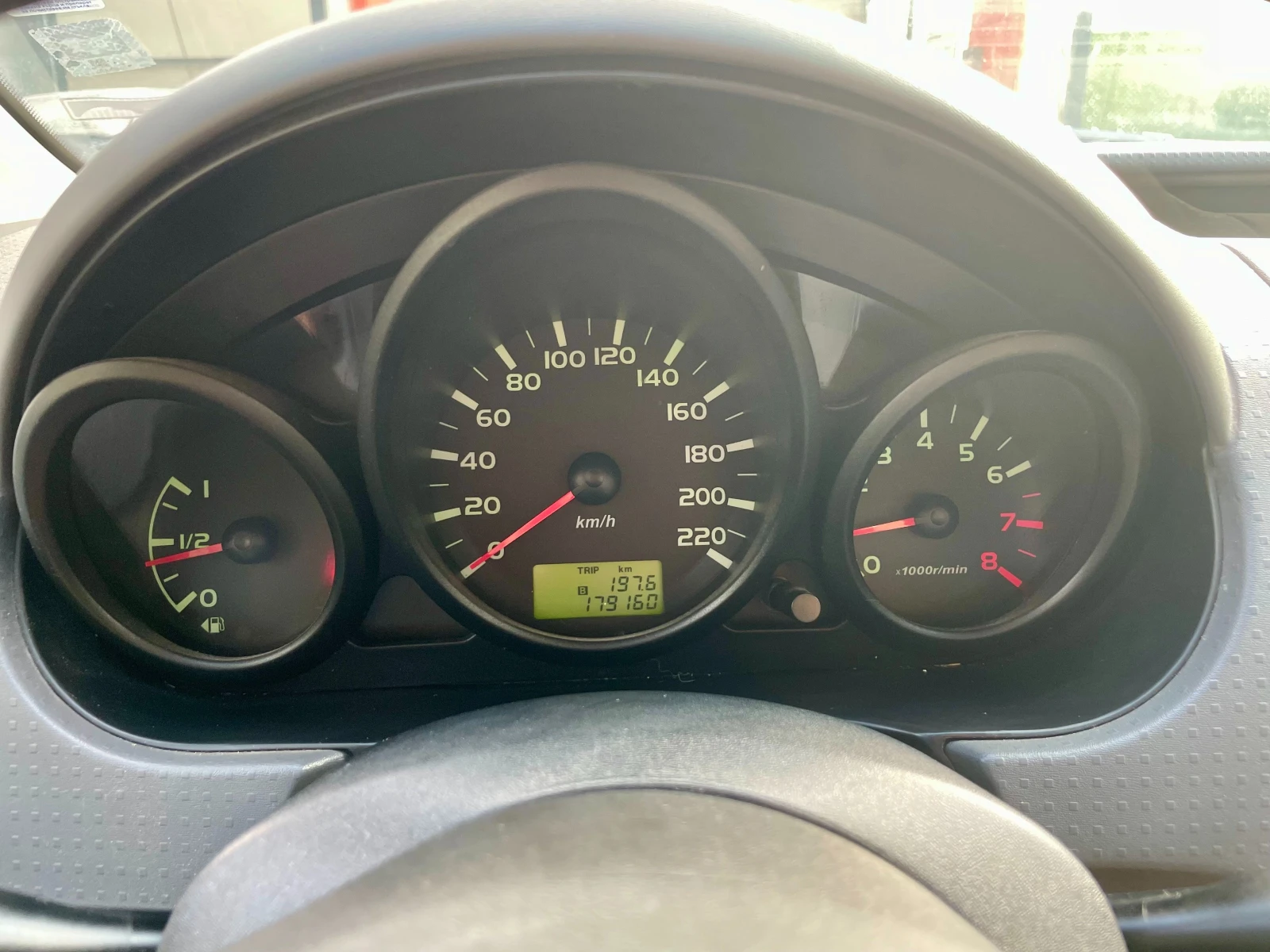 Mitsubishi Colt  - изображение 9