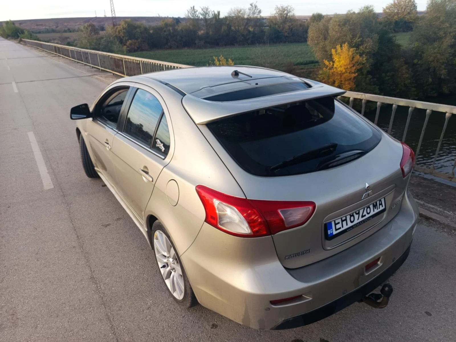 Mitsubishi Lancer Sportback  - изображение 2