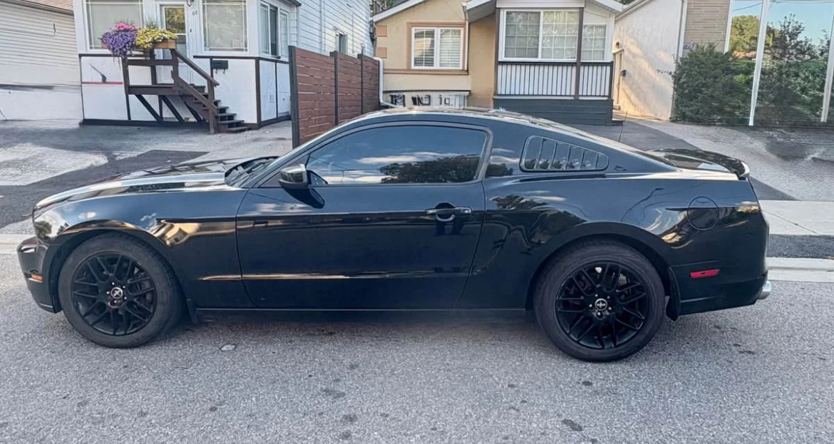 Ford Mustang V6 * * АВТОМАТИК * * CARFAX * * АВТО КРЕДИТ * *  - изображение 4