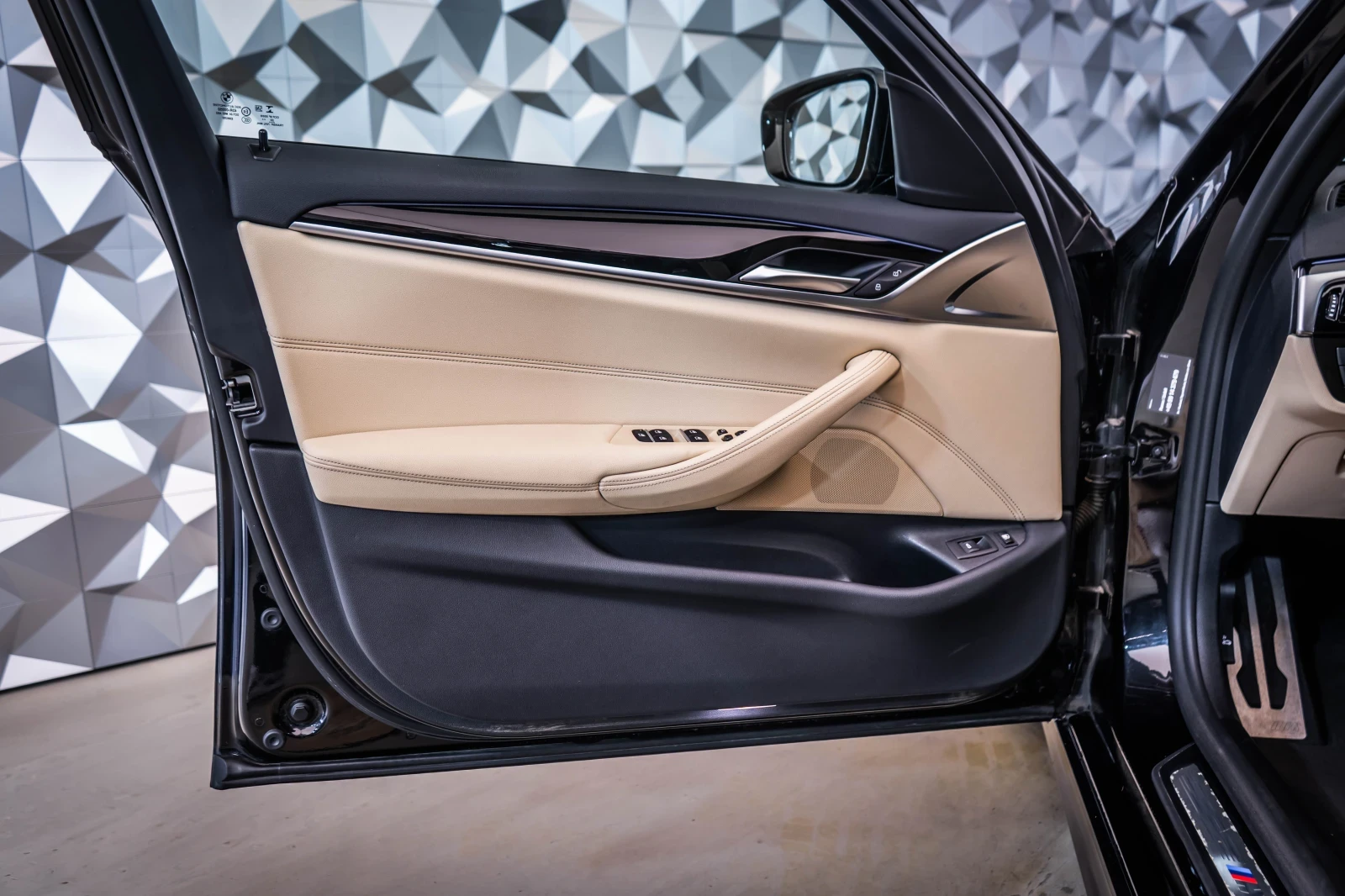 BMW 530 E xDrive Msport* Camera* Лизинг - изображение 7