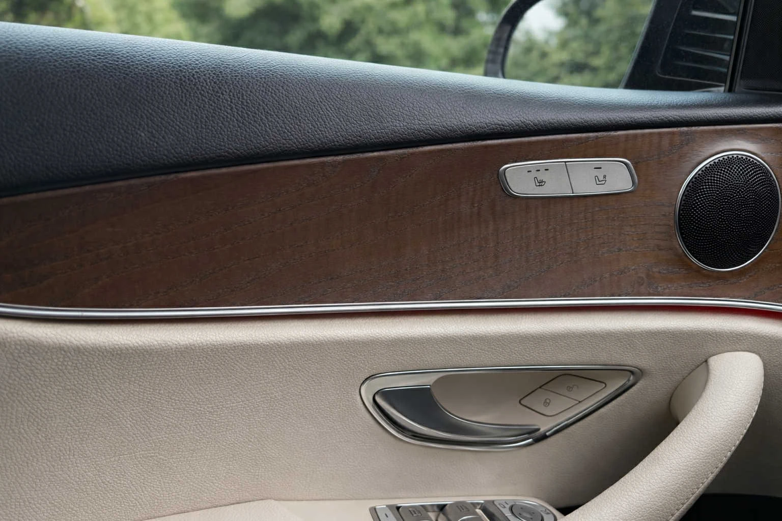 Mercedes-Benz E 220  - изображение 8