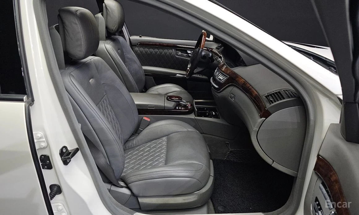Mercedes-Benz S 65 AMG  - изображение 10