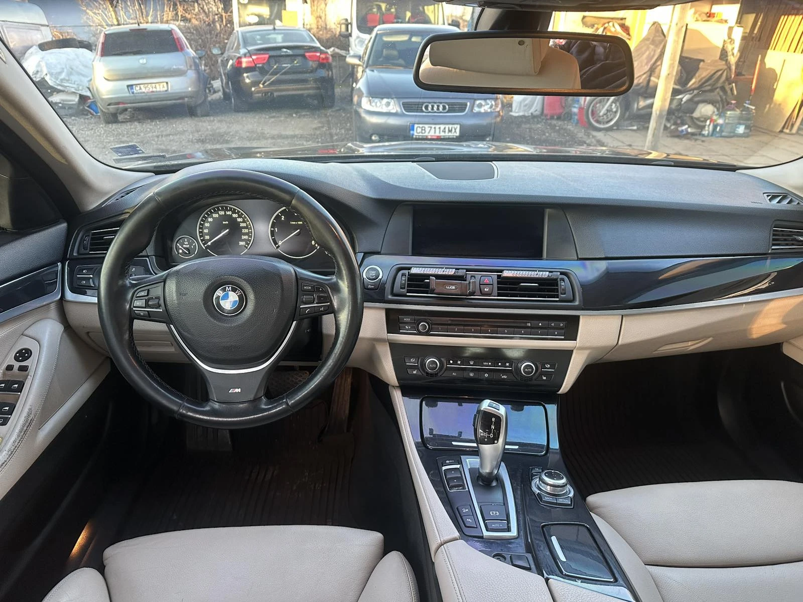 BMW 530 Xdrive CAMERA CARPLAY 8ZF , снимка 11 - Автомобили и джипове - 53839397
