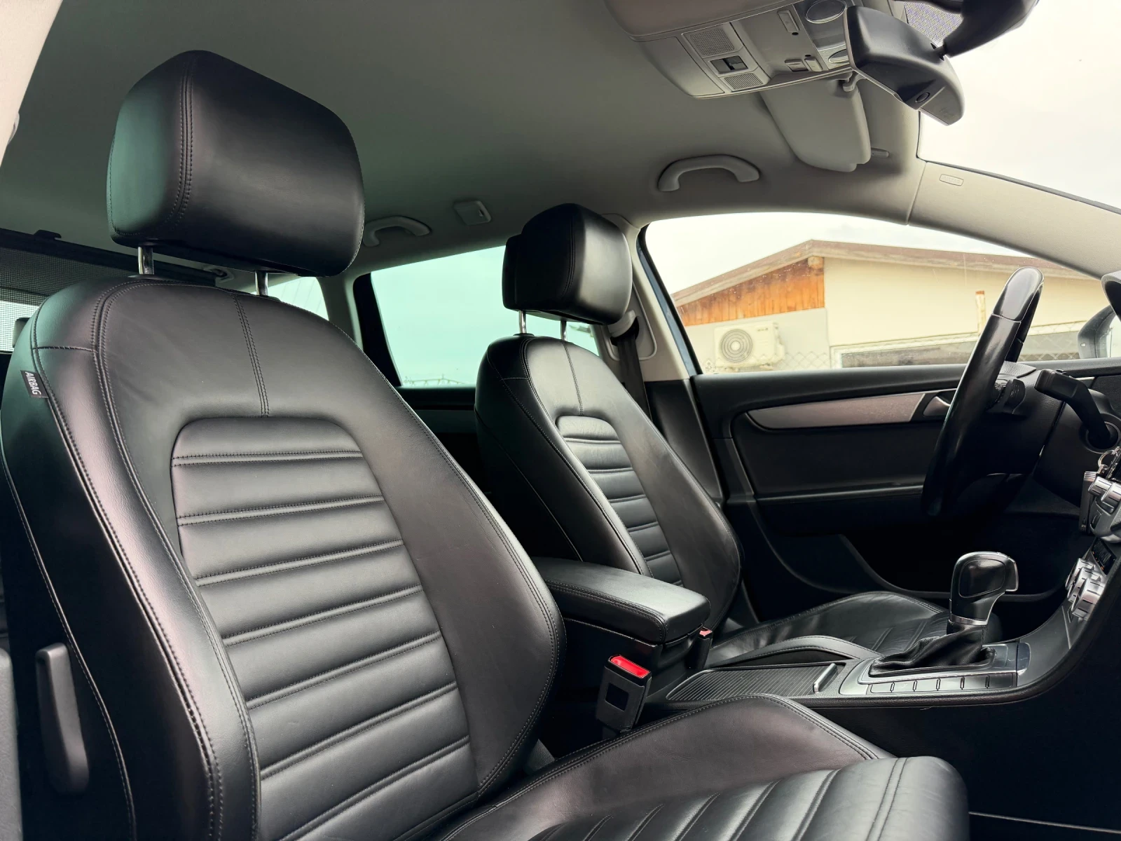 VW Passat 2.0 TDI DSG, снимка 14 - Автомобили и джипове - 54072429