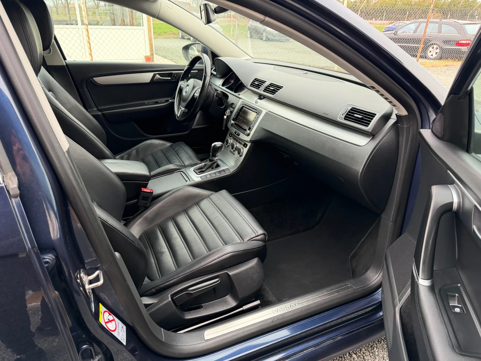 VW Passat 2.0 TDI DSG, снимка 13 - Автомобили и джипове - 54072429