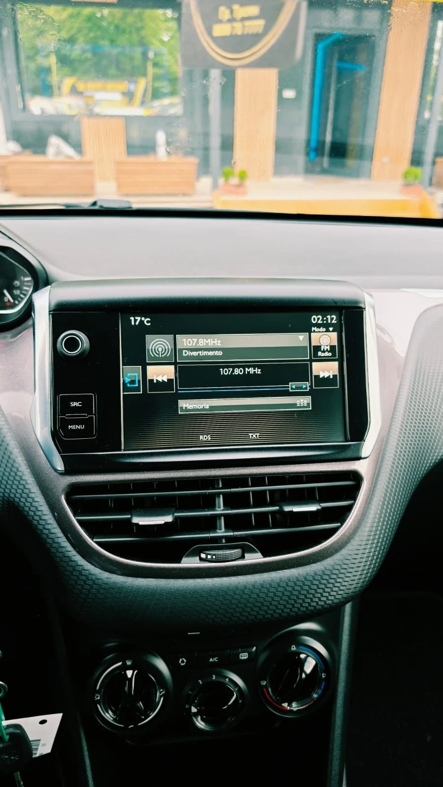 Peugeot 2008, снимка 6 - Автомобили и джипове - 54461435