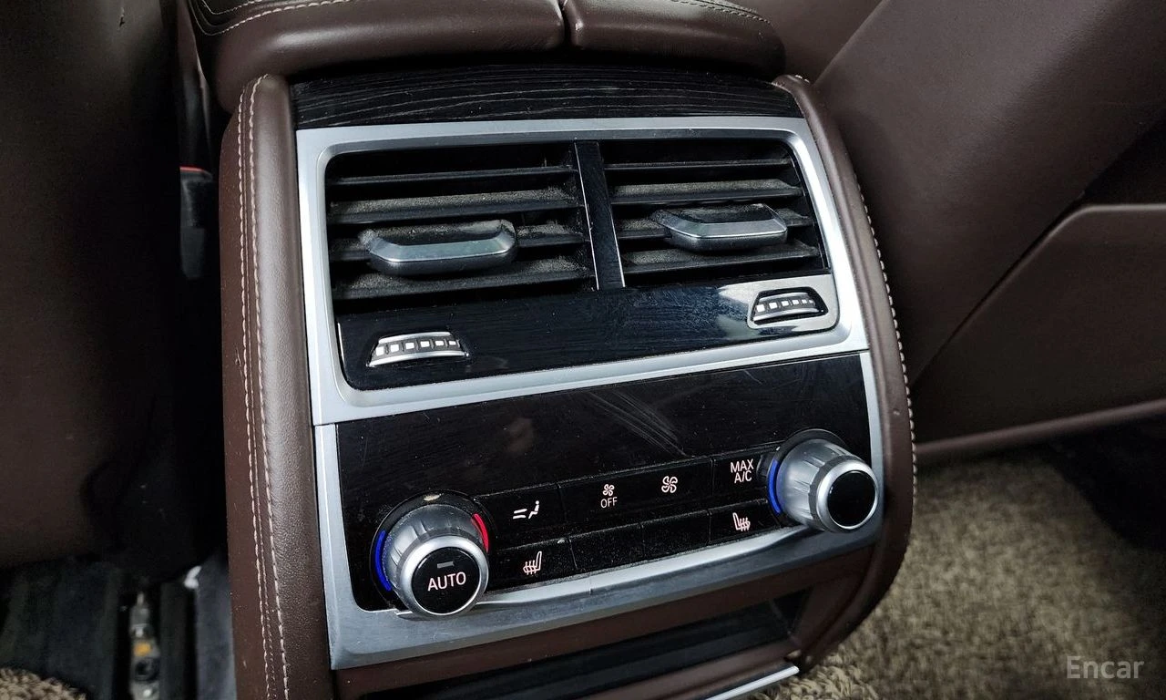 BMW 730 D* XDRIVE* МПАКЕТ* ОБДУХ* HARMAN* KARDON* 360* , снимка 14 - Автомобили и джипове - 54611923