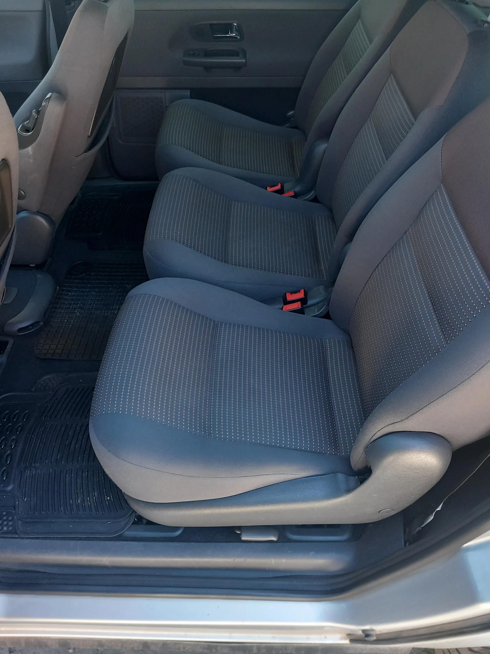 Seat Alhambra 1.9TDI(116kc), снимка 11 - Автомобили и джипове - 54720078