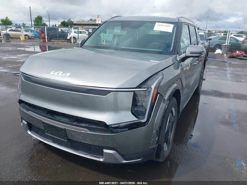 Kia EV9 Wind, снимка 2 - Автомобили и джипове - 54906258