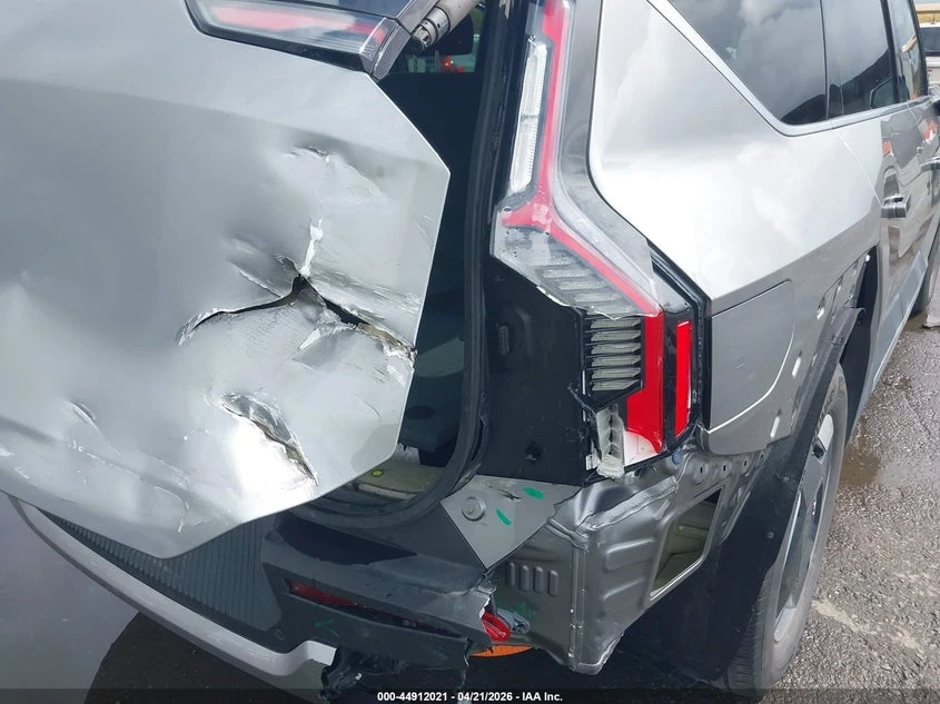 Kia EV9 Wind, снимка 6 - Автомобили и джипове - 54906258