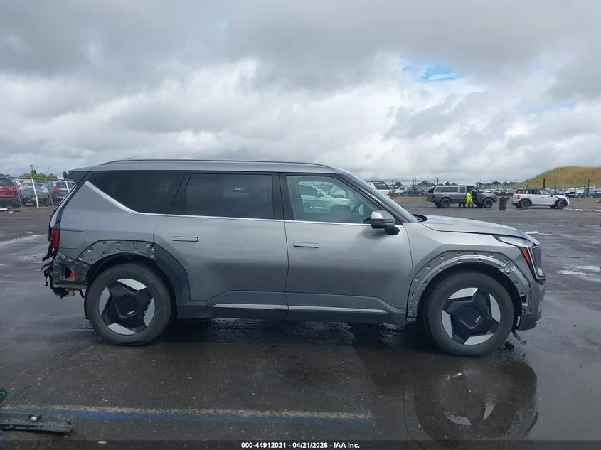 Kia EV9 Wind, снимка 13 - Автомобили и джипове - 54906258