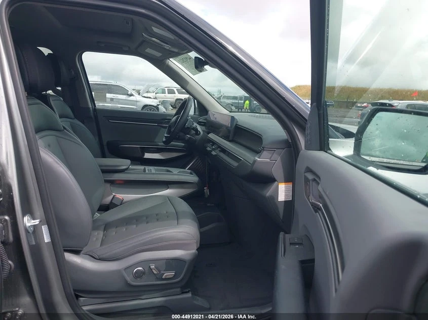 Kia EV9 Wind, снимка 5 - Автомобили и джипове - 54906258