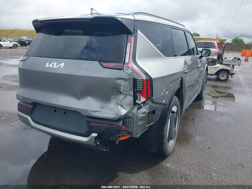 Kia EV9 Wind, снимка 4 - Автомобили и джипове - 54906258