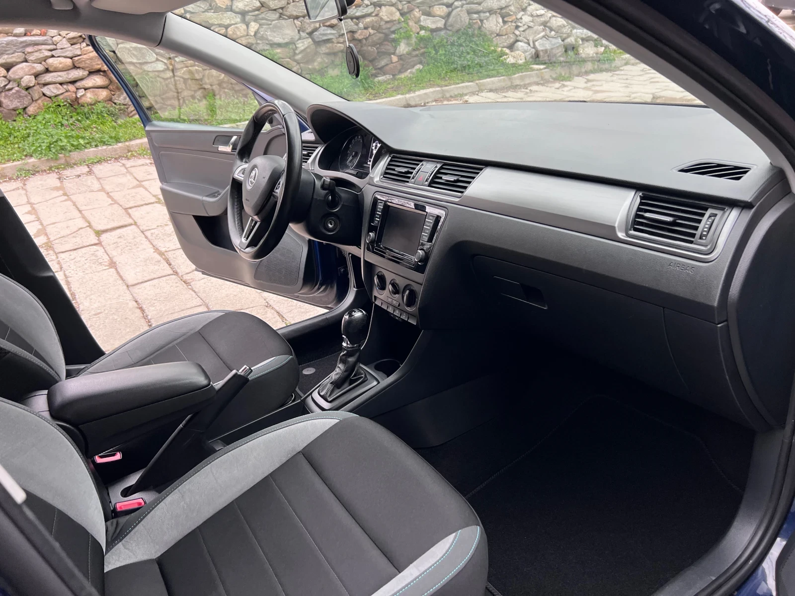 Skoda Rapid 1.4 TDI DSG, снимка 12 - Автомобили и джипове - 55631163