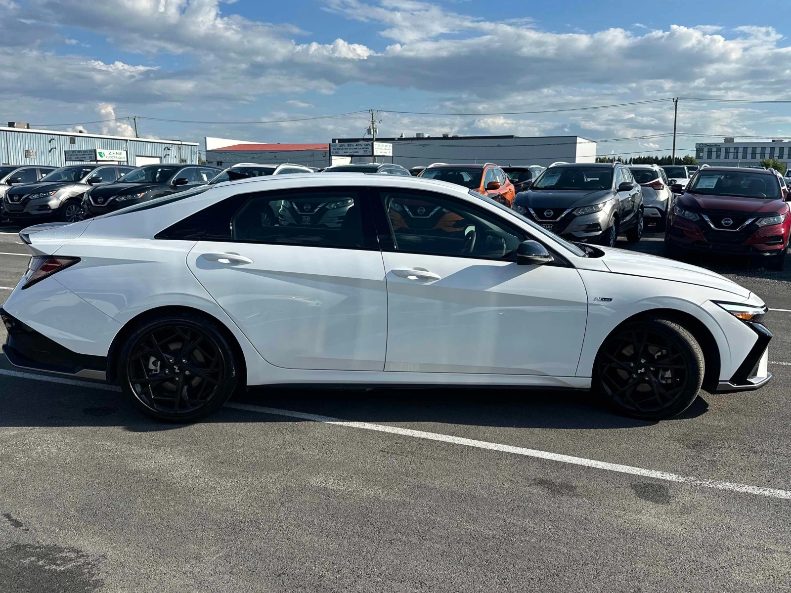 Hyundai Elantra N Line Ultimate | CARFAX | БЕЗ ИНЦИДЕНТИ, снимка 4 - Автомобили и джипове - 55955548