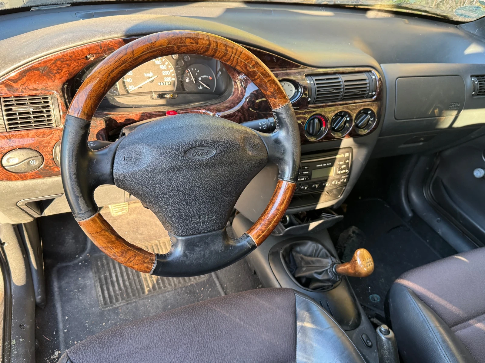 Ford Escort Кабриолет, снимка 4 - Автомобили и джипове - 55971731