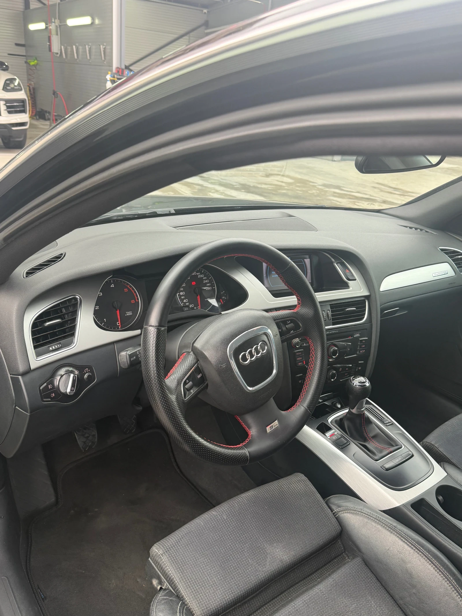 Audi A4, снимка 8 - Автомобили и джипове - 56683377