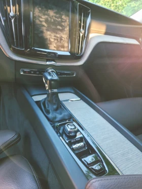 Volvo XC60 2.0 D5 INSCRIPTION, снимка 2