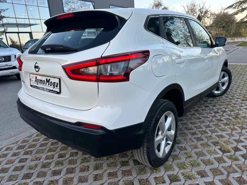 Nissan Qashqai 1.7 4x4 LED, снимка 4 - Автомобили и джипове - 48029457