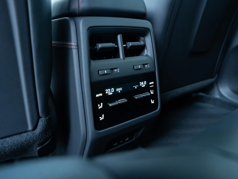 Porsche Macan 4, снимка 15 - Автомобили и джипове - 51935760