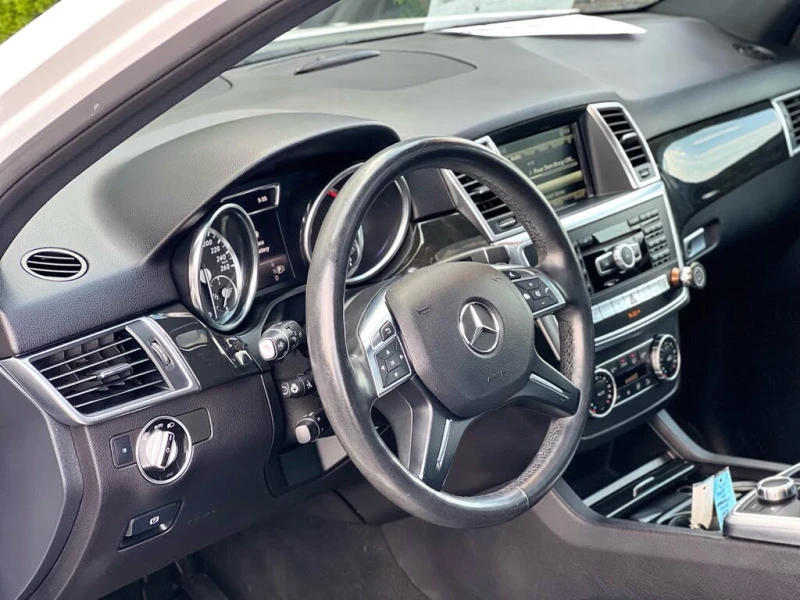 Mercedes-Benz ML 350 4matic * BlueTEC* CARFAX* АвтоКредит* (ЦЕНА ДО БГ), снимка 13 - Автомобили и джипове - 52553435