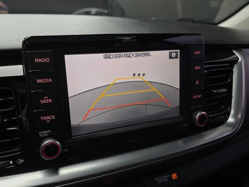 Kia Stonic 1.6 Prestige, снимка 15 - Автомобили и джипове - 55085538