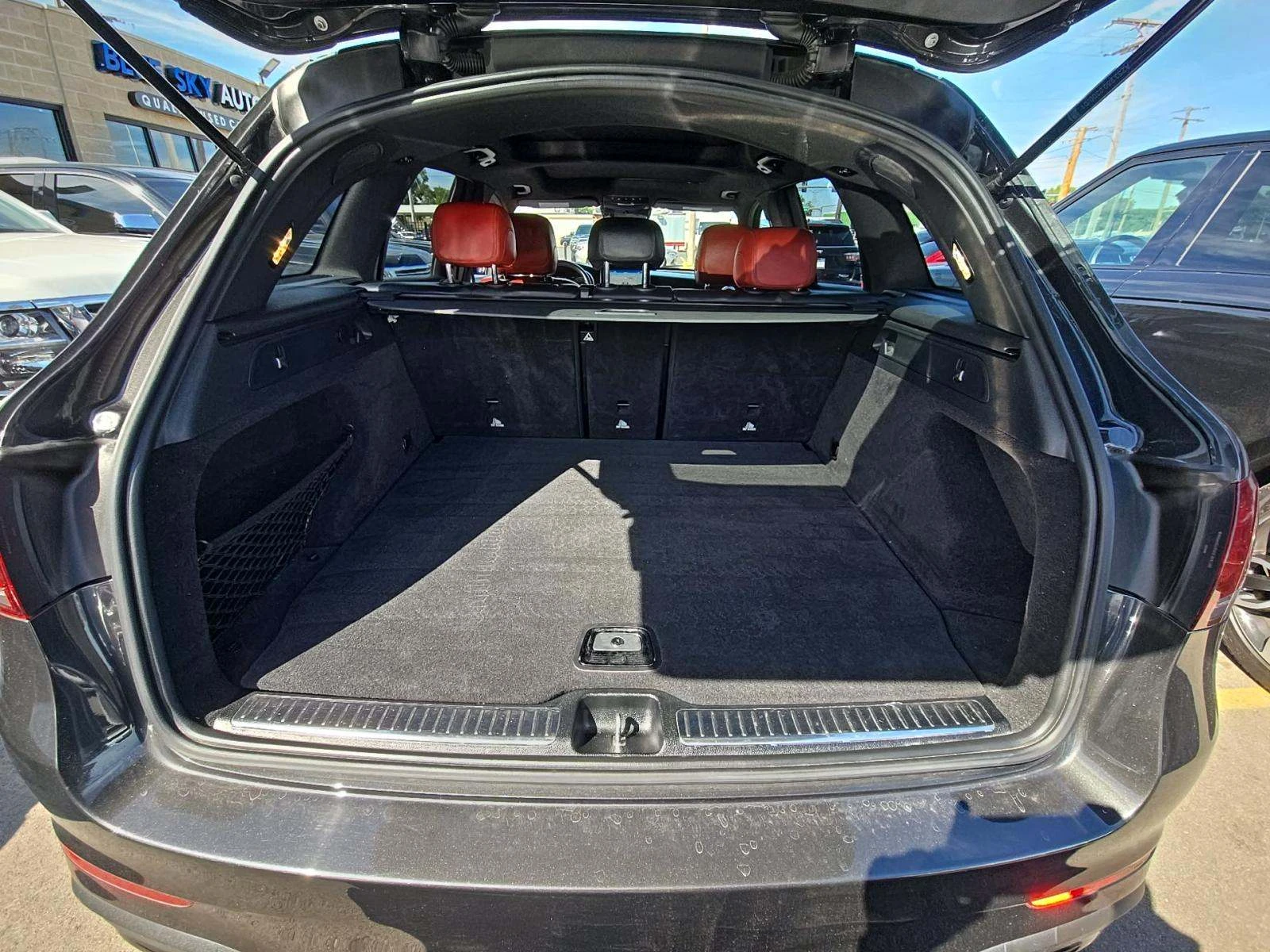 Mercedes-Benz GLC 300 AMG PACK* KEYLESS GO* AMBIENT* PANO* MBUX* * | Mobile.bg   14