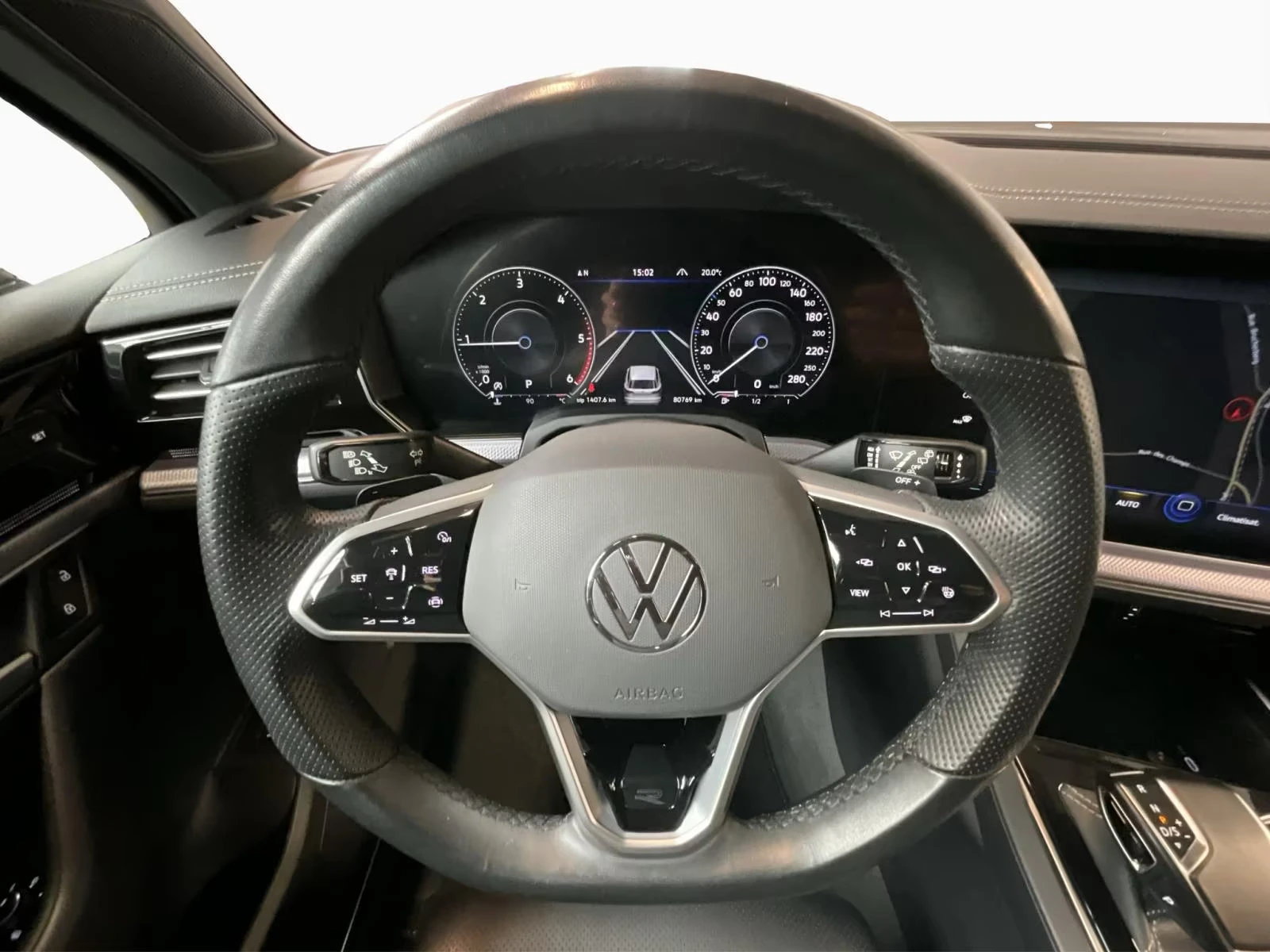 VW Touareg R-LINE/231HP/BLACK-STYLE/CAM/CARPLAY/KLESS/856f - изображение 10