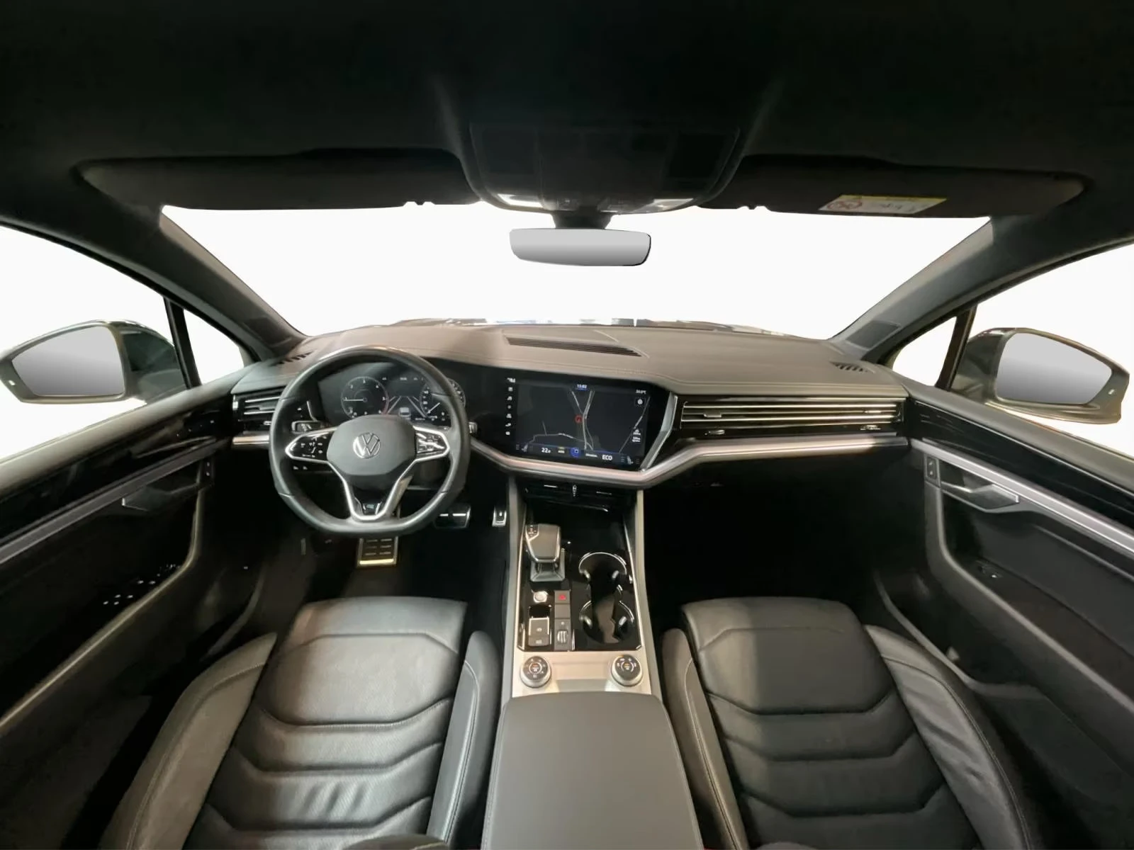 VW Touareg R-LINE/231HP/BLACK-STYLE/CAM/CARPLAY/KLESS/856f - изображение 9