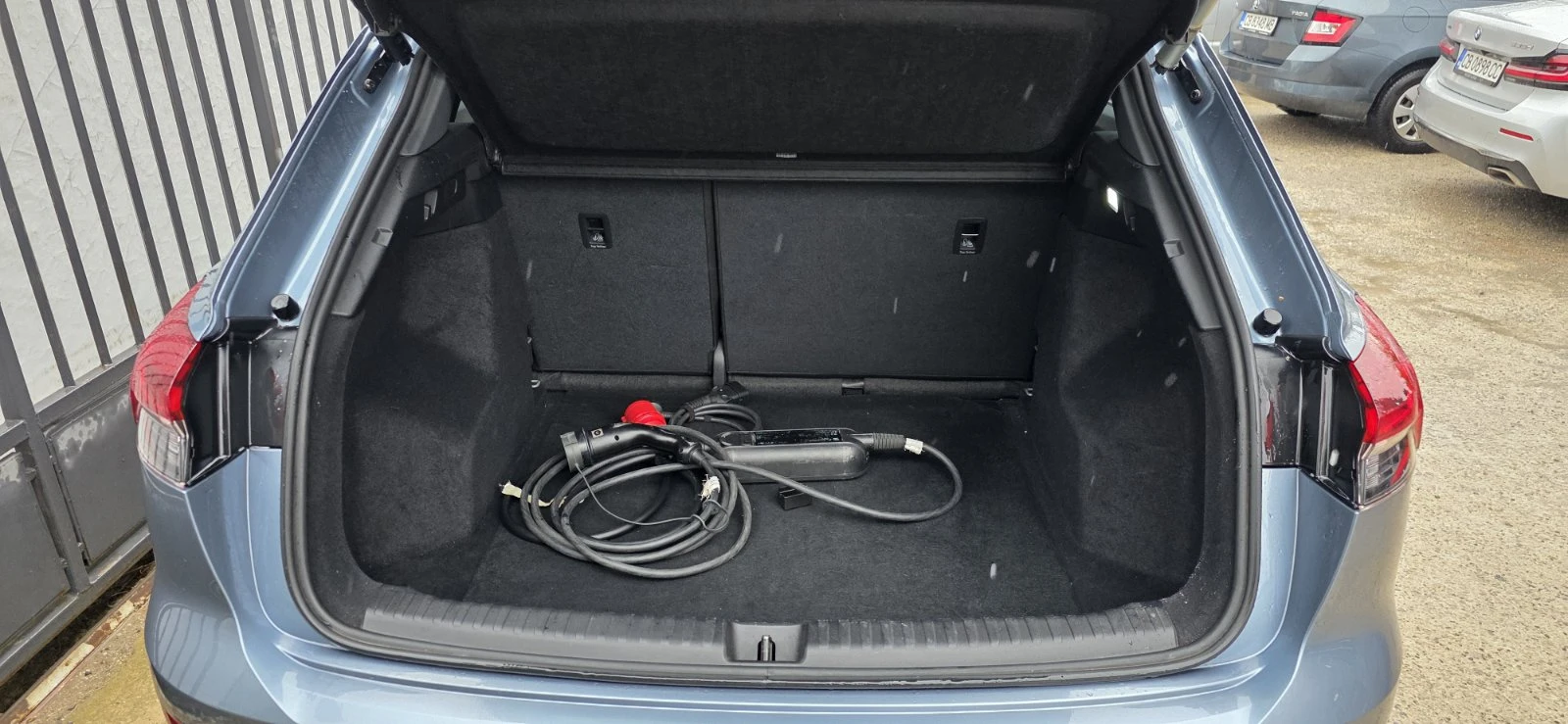 Audi Q4  Business, снимка 5 - Автомобили и джипове - 53722204