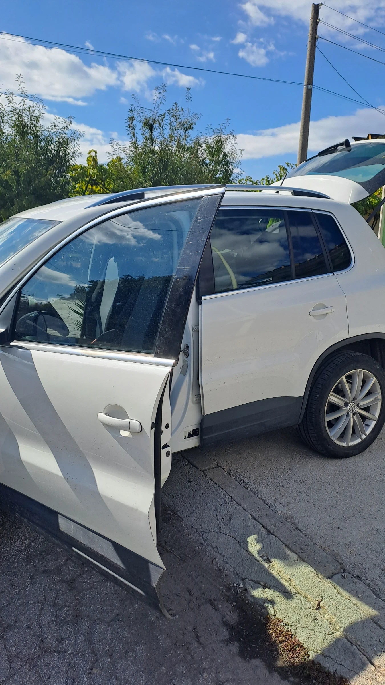 VW Tiguan 2.00 140�.� 4 ?4  4 motion  | Mobile.bg � ����������� 4