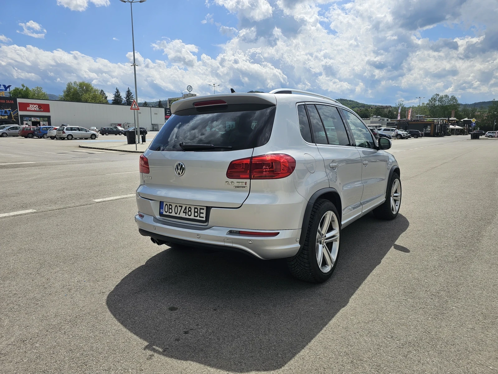 VW Tiguan R Line, снимка 3 - Автомобили и джипове - 54577513