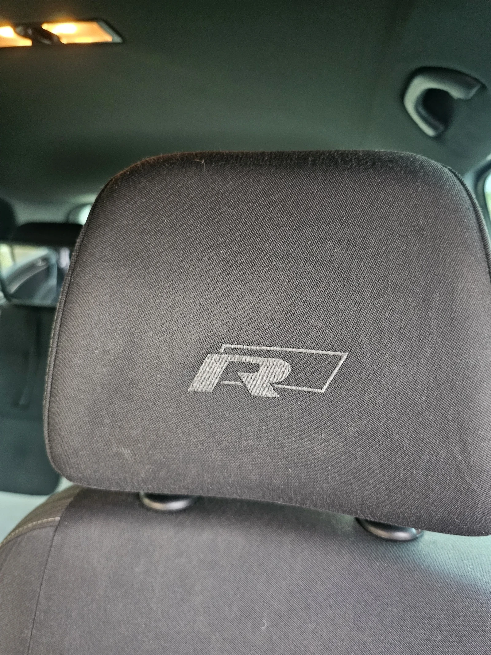 VW Tiguan R Line, снимка 9 - Автомобили и джипове - 54577513