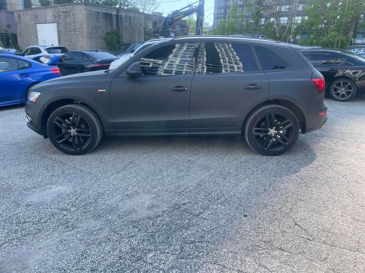Audi SQ5 * Prestige * CARFAX * ЧЕРЕН МАТ * АВТОКРЕДИТ * , снимка 2 - Автомобили и джипове - 54784125
