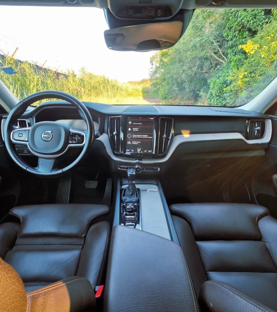 Volvo XC60 2.0 D5 INSCRIPTION, снимка 5 - Автомобили и джипове - 55096566