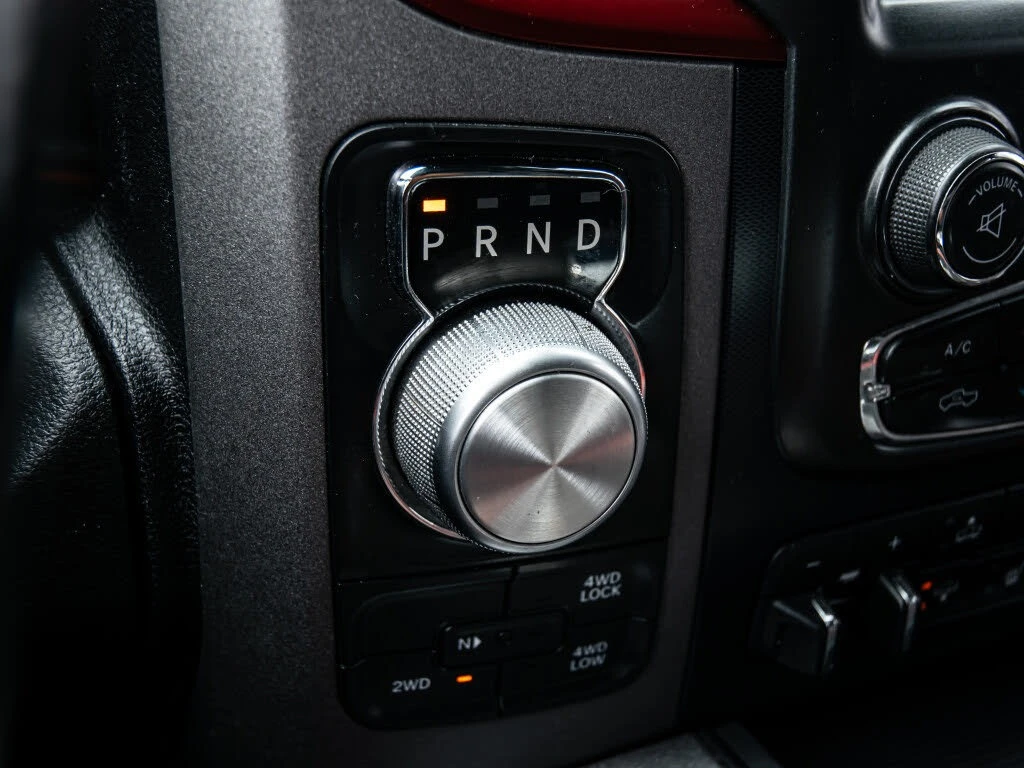 Dodge RAM 1500  Rebel Crew Cab | 4WD | , снимка 10 - Автомобили и джипове - 55128198