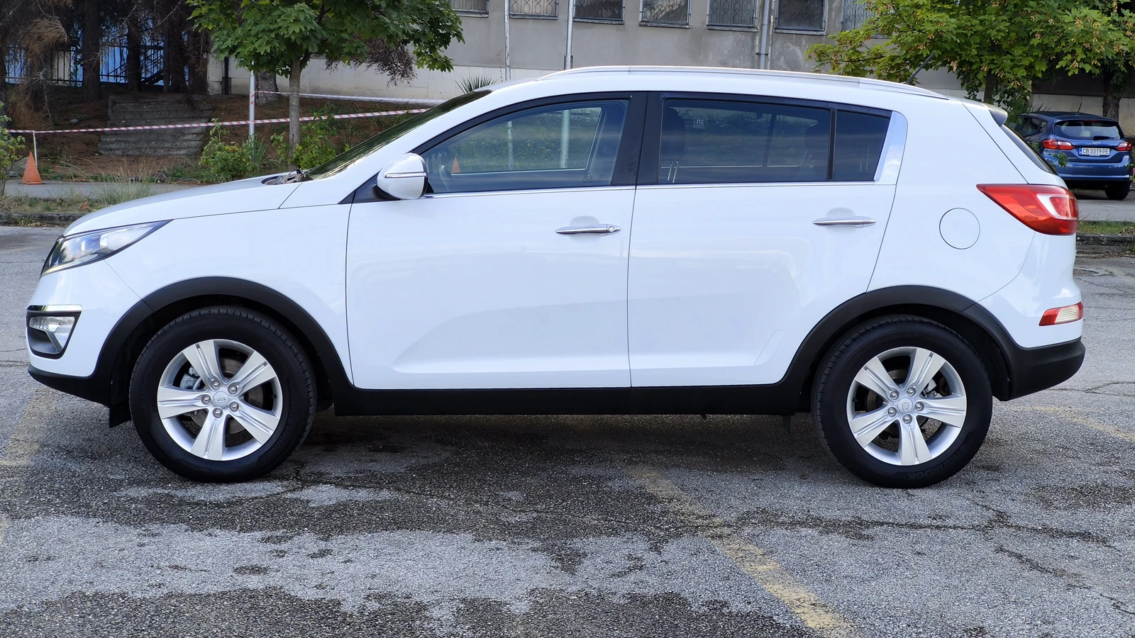 Kia Sportage 1.6i 115000km, снимка 2 - Автомобили и джипове - 56207788