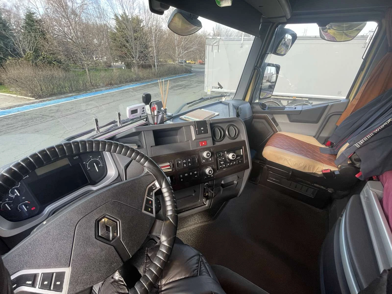 Renault T | Mobile.bg � ����������� 11