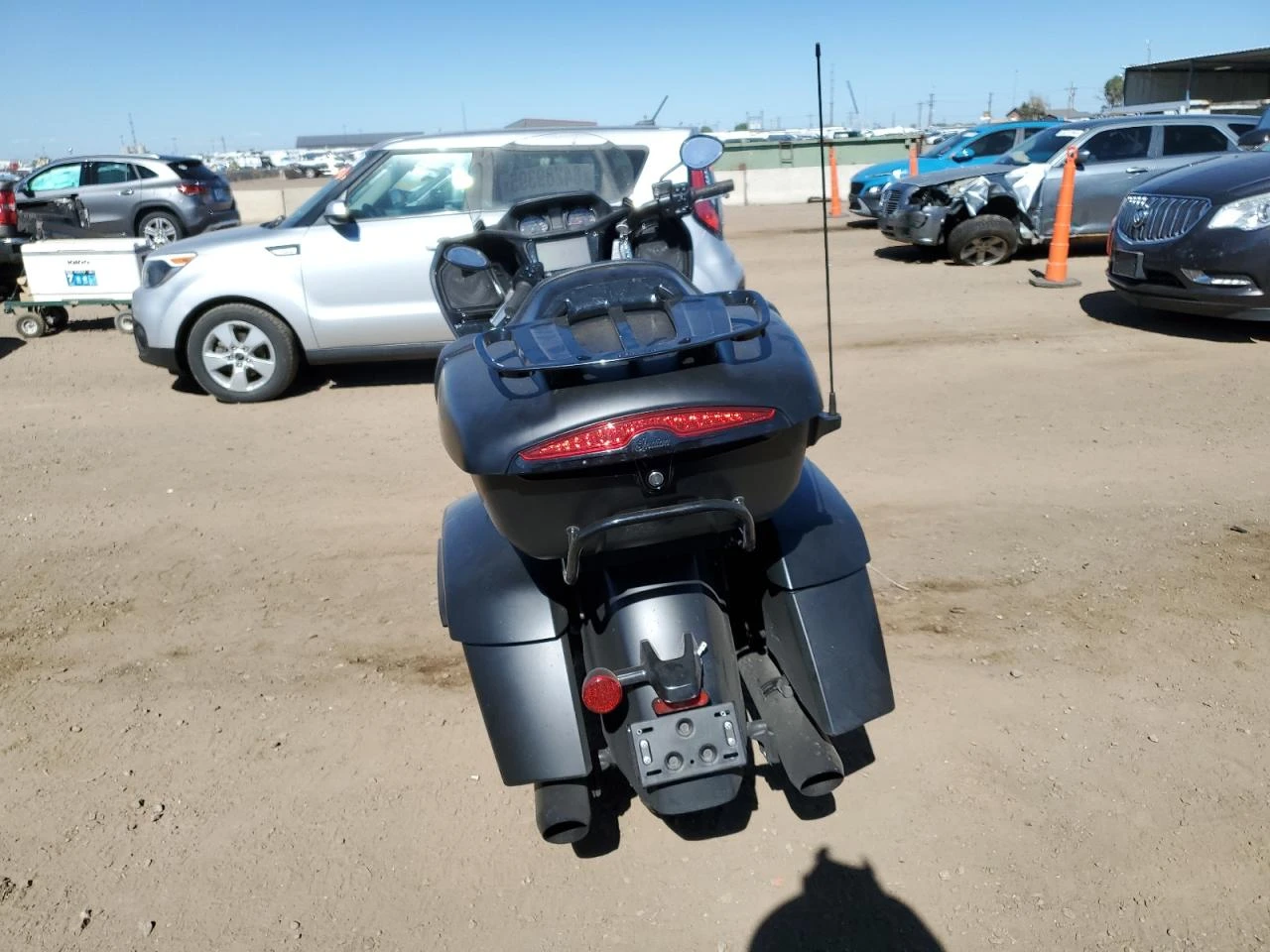 Indian Challenger PURSUIT DARK HORSE* КЛИП НА МОТОРА - изображение 4