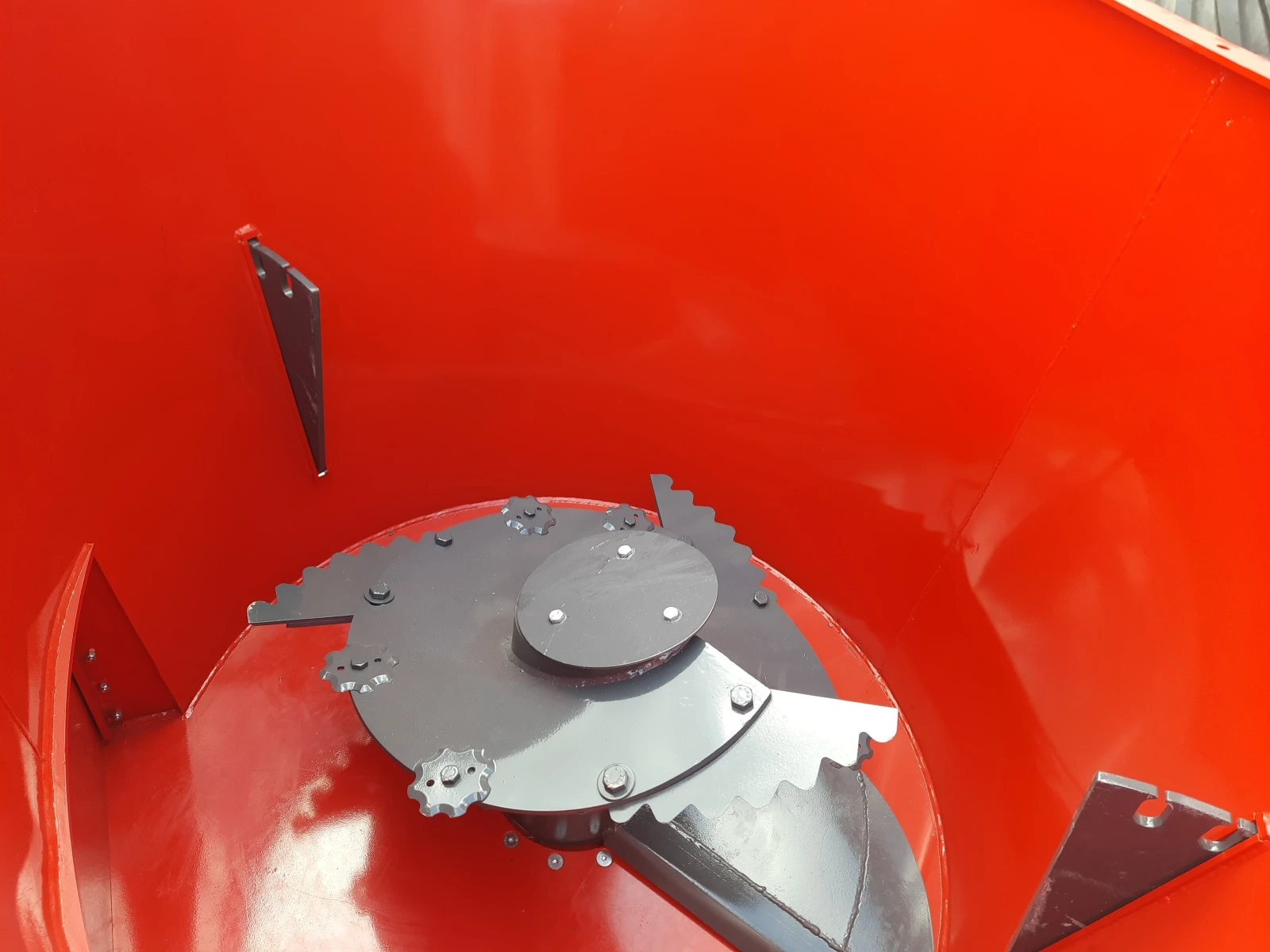    /  2   | Mobile.bg   12