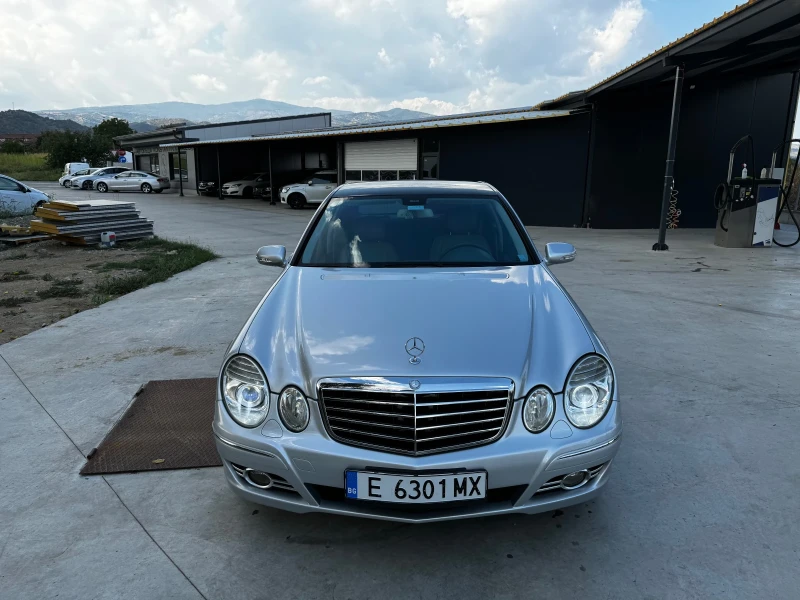 Mercedes-Benz E 320 4 MATIC, снимка 4 - Автомобили и джипове - 47169833