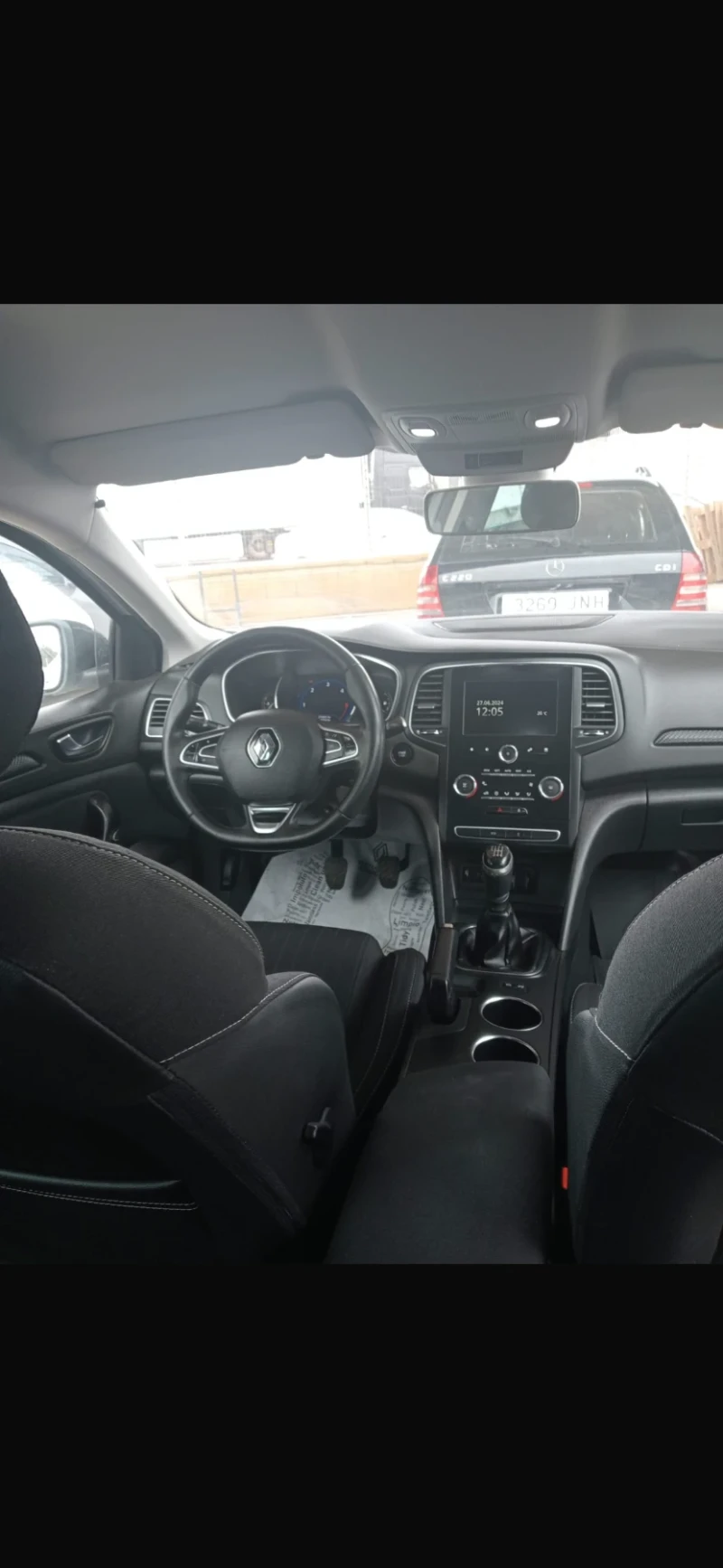 Renault Megane 1.5 dci, снимка 9 - Автомобили и джипове - 47393950