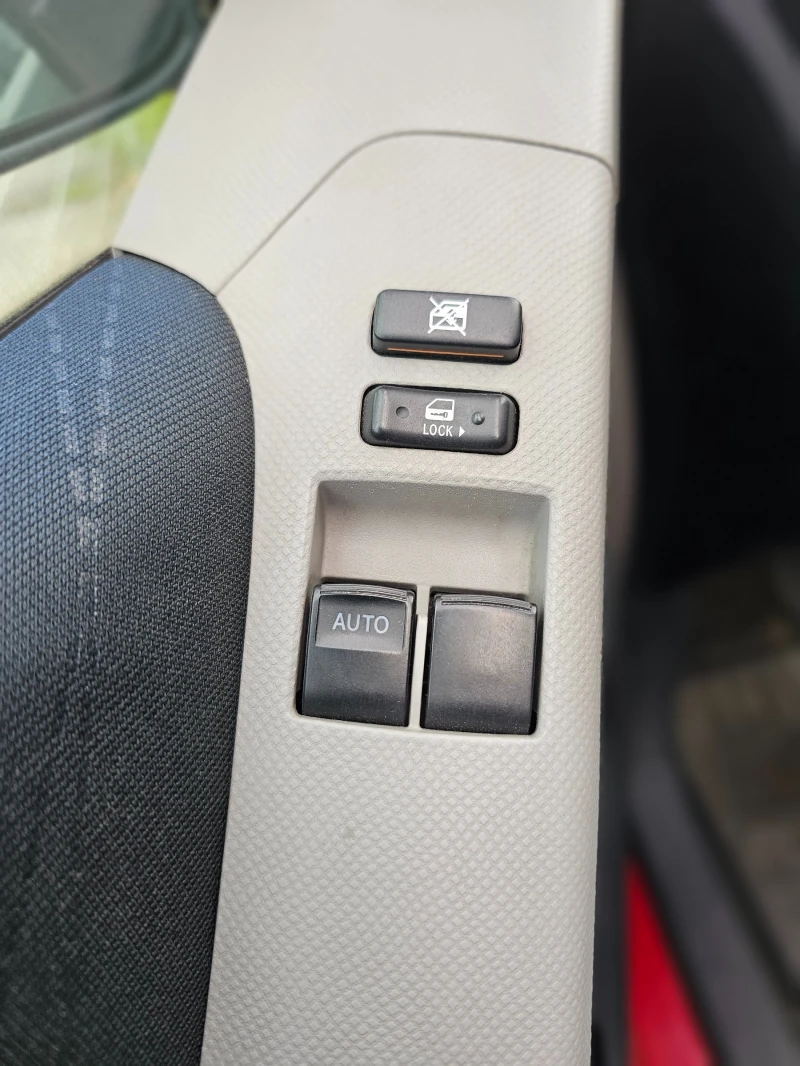 Toyota Yaris 69000 km., снимка 6 - Автомобили и джипове - 51972368