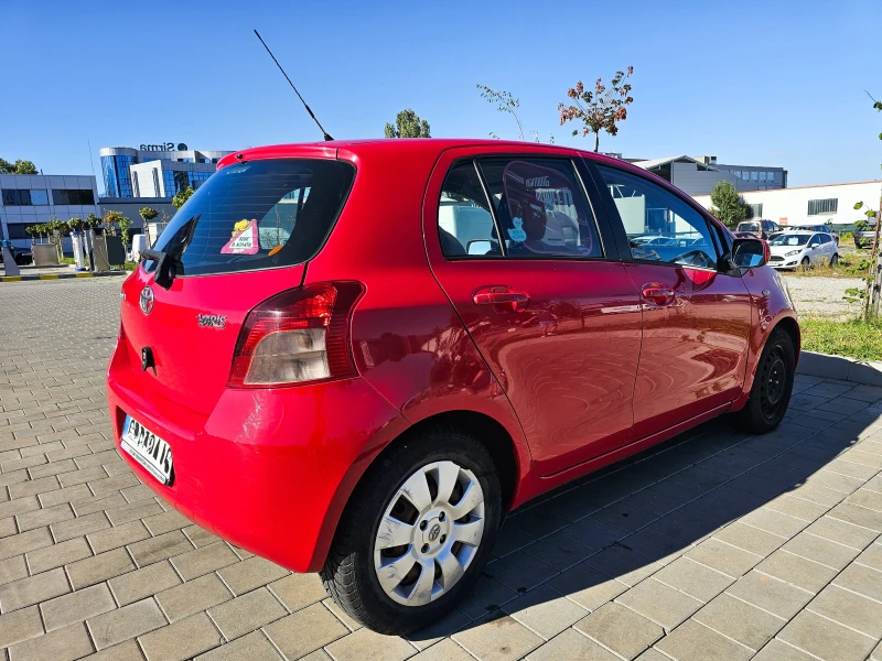 Toyota Yaris 69000 km., снимка 10 - Автомобили и джипове - 51972368