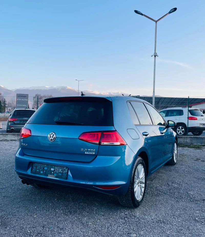 VW Golf 2.0 TDI CUP * Нави* Пиано лак* Сервизна история* , снимка 5 - Автомобили и джипове - 52864628