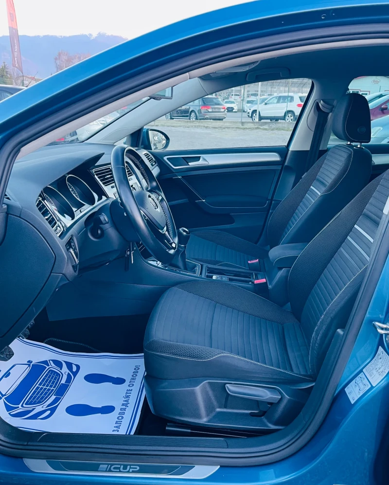 VW Golf 2.0 TDI CUP * Нави* Пиано лак* Сервизна история* , снимка 9 - Автомобили и джипове - 52864628