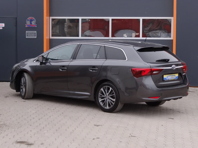 Toyota Avensis 1.8i - 147k.c. /Navi/Camera/Keyless/Led/Euro-6/, снимка 3 - Автомобили и джипове - 53595852