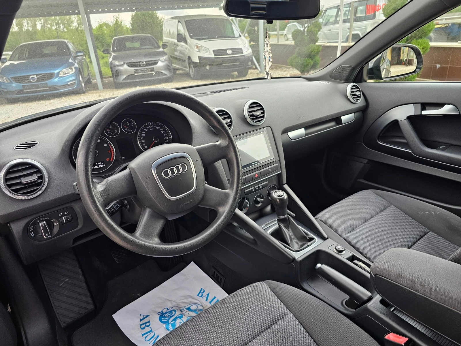 Audi A3 1.6 БЕНЗИН 102кс ! ! РЕАЛНИ КИЛОМЕТРИ - изображение 9