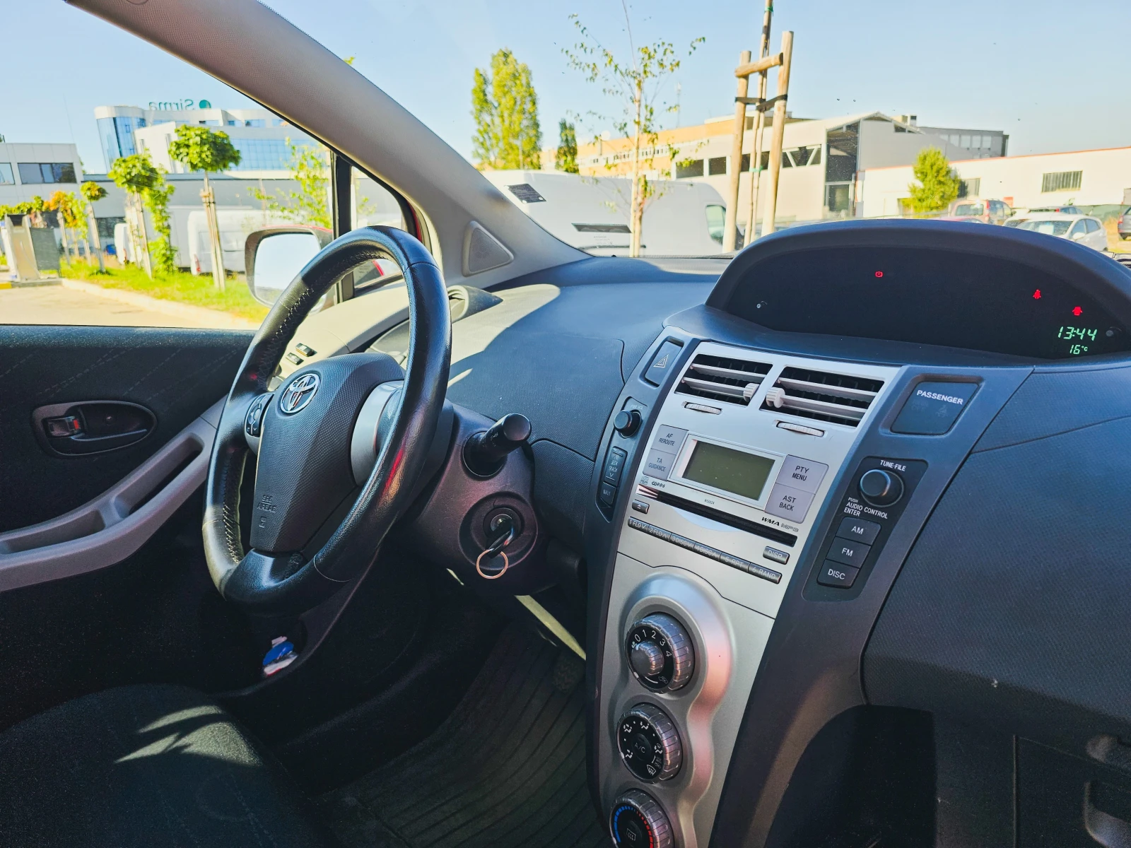 Toyota Yaris 69000 km. | Mobile.bg � ����������� 11