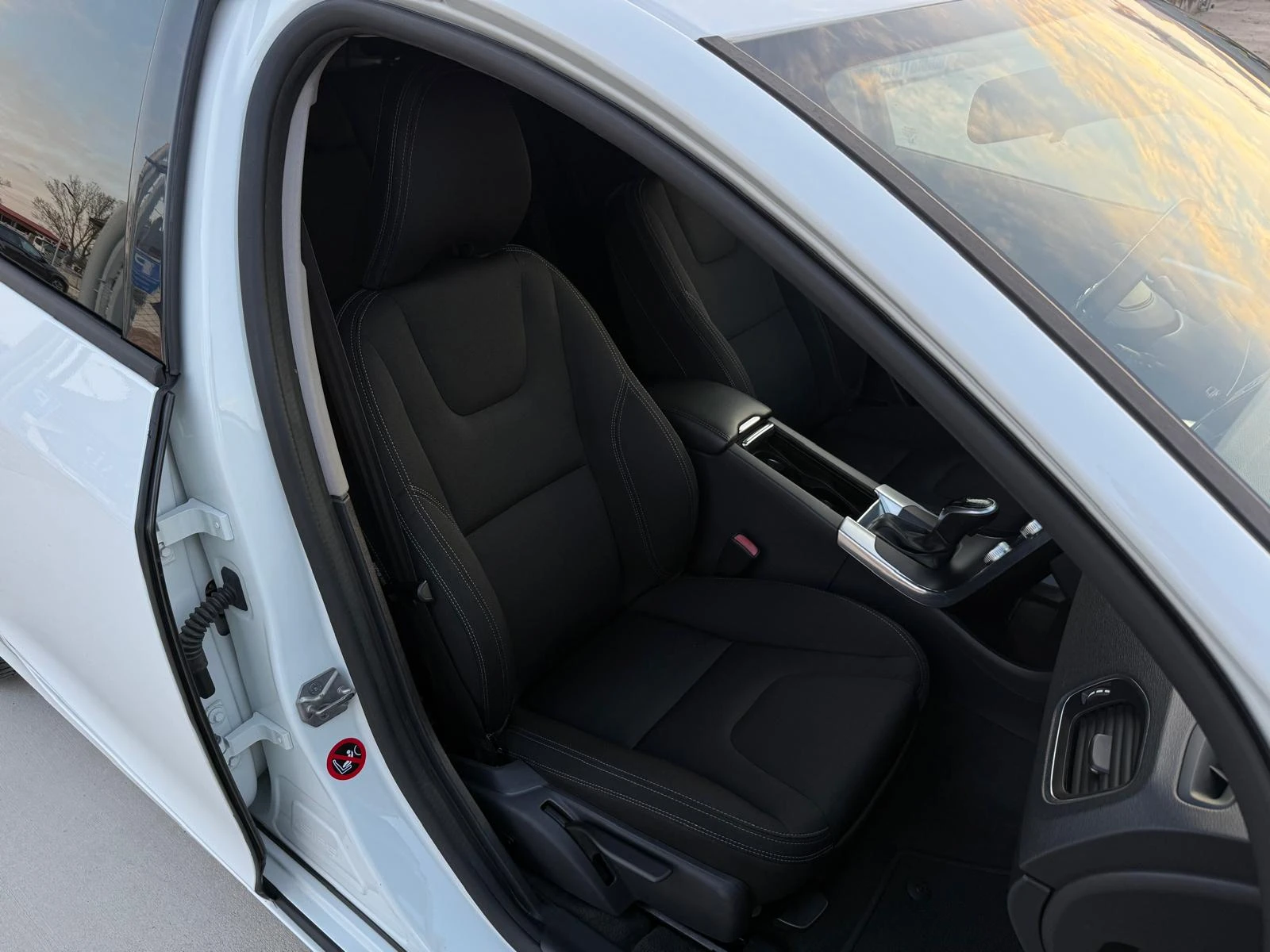 Volvo V60 D2 1.6D / // | Mobile.bg   12